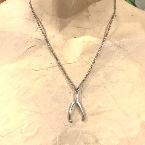 3/$32 VTG 90s Unisex Silver Tone 1.5" L Wishbone Pendant on 18" Necklace Chain - Picture 7 of 12